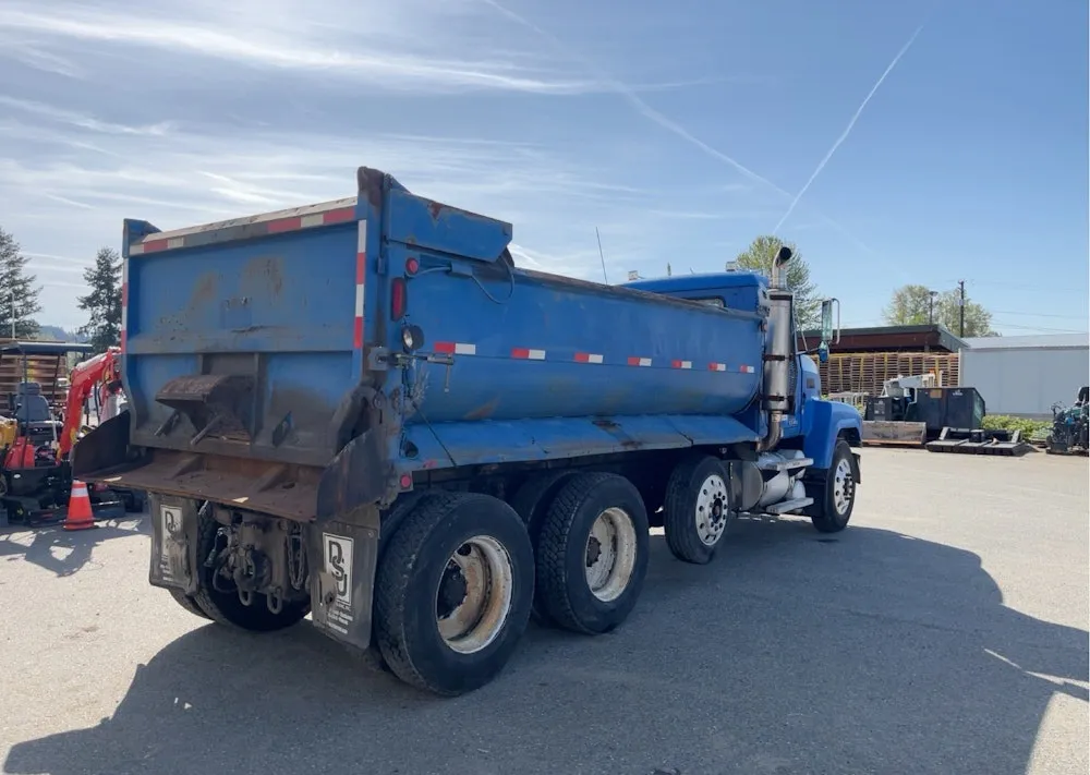 1998 Mack CH613 Tri/A 11 yard Hydraulic Dump Heavy